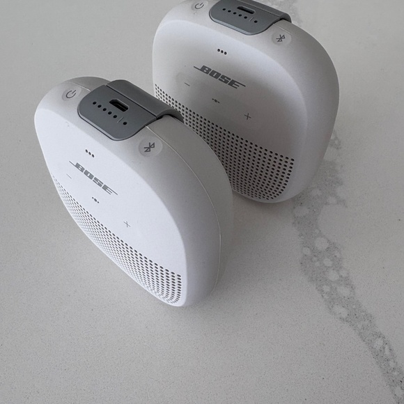 2 X BOSE SoundLink Micro Bluetooth Speakers - Picture 9 of 16